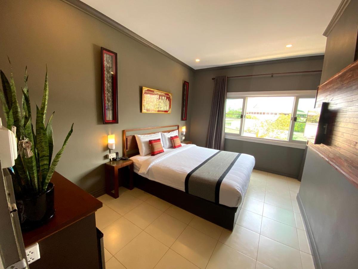 Patuxay Place Vientiane Exterior photo