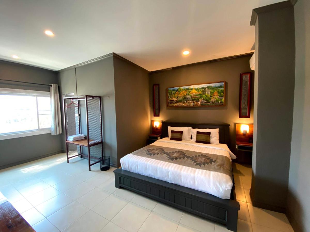 Patuxay Place Vientiane Exterior photo